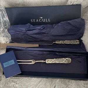 Seagull Silver-Tone Carving Set with Decorative Handles - Pewter